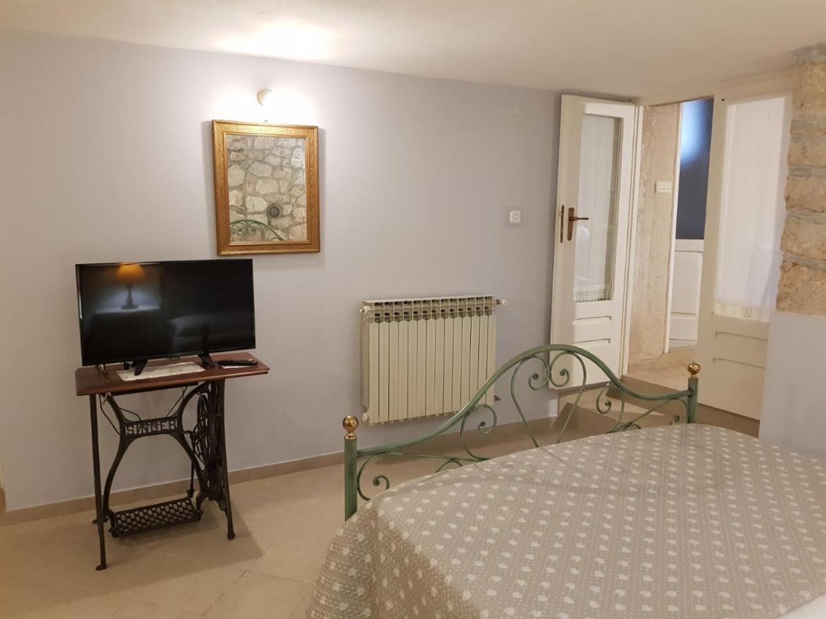 Apartments Gabri Mali Losinj Ngoại thất bức ảnh