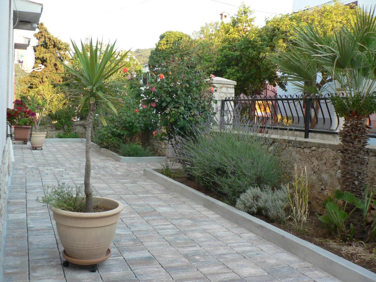 Apartments Gabri Mali Losinj Ngoại thất bức ảnh