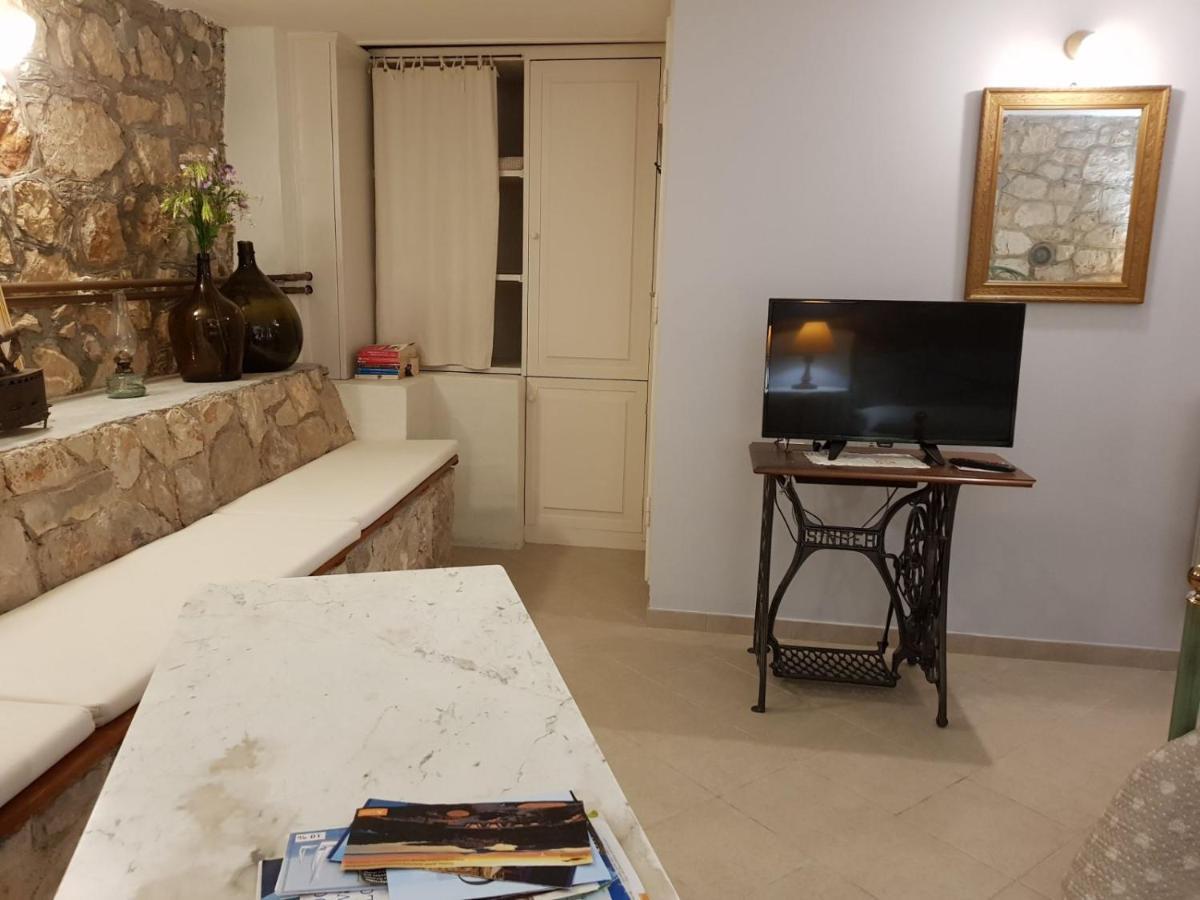 Apartments Gabri Mali Losinj Ngoại thất bức ảnh
